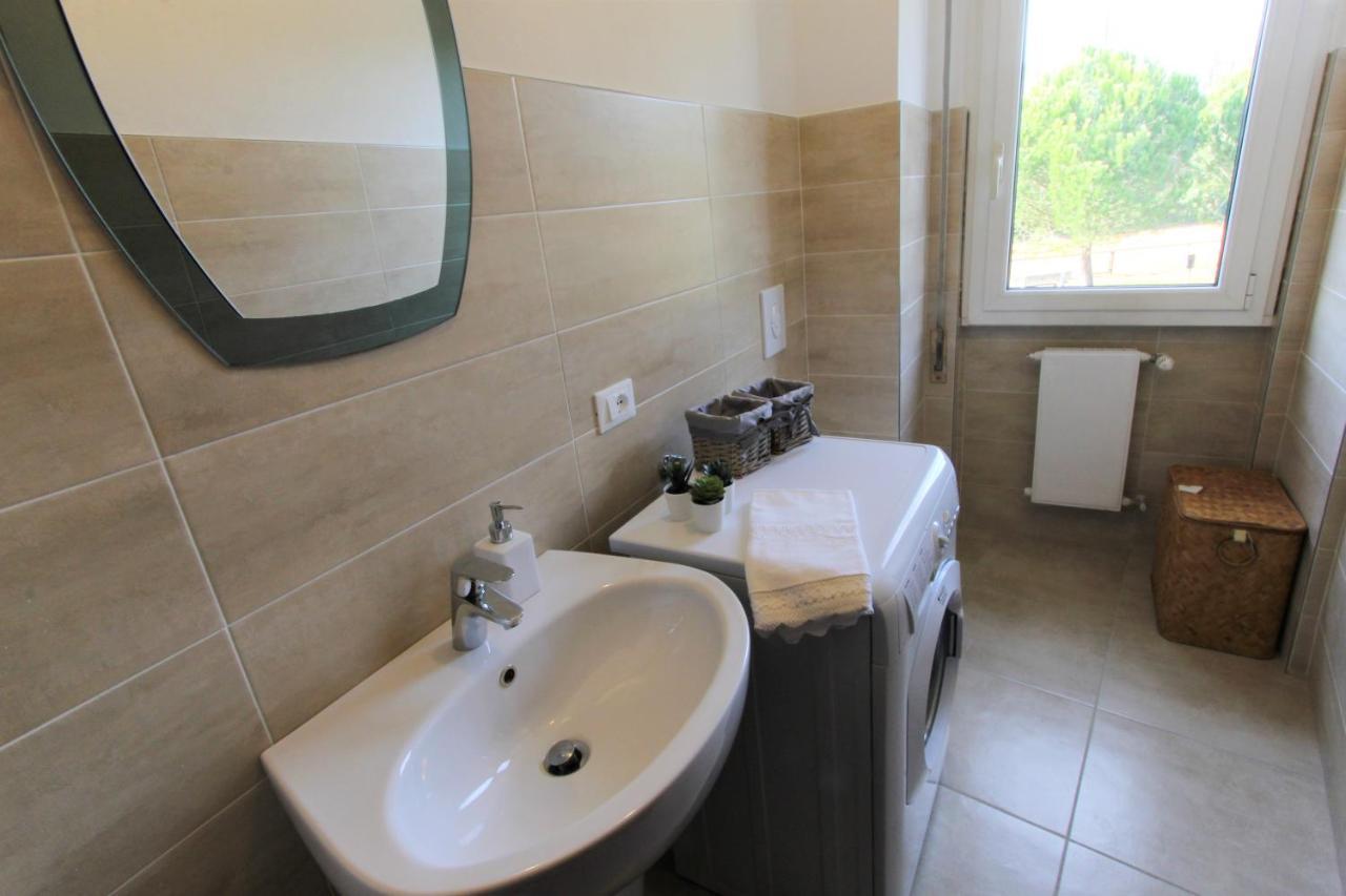 Appartamento Anna Desenzano del Garda Buitenkant foto