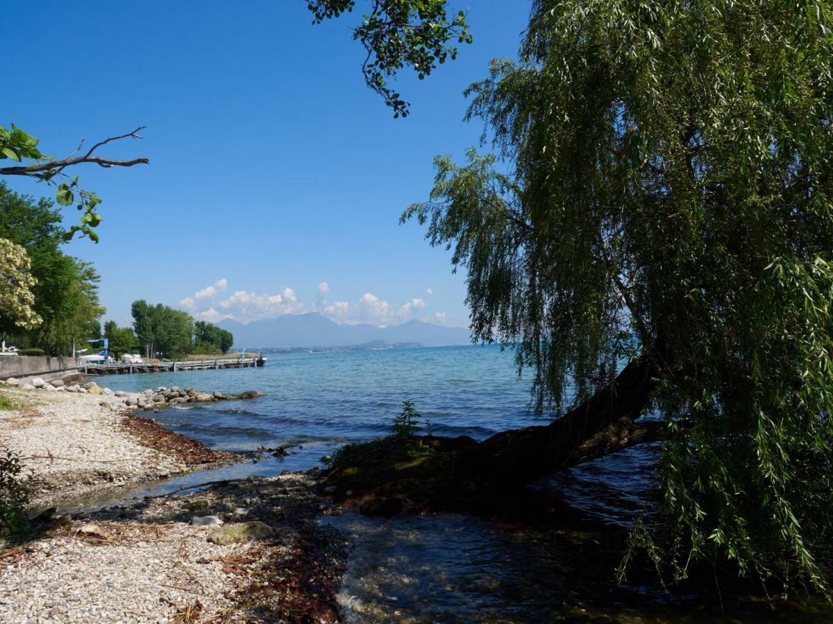 Appartamento Anna Desenzano del Garda Buitenkant foto